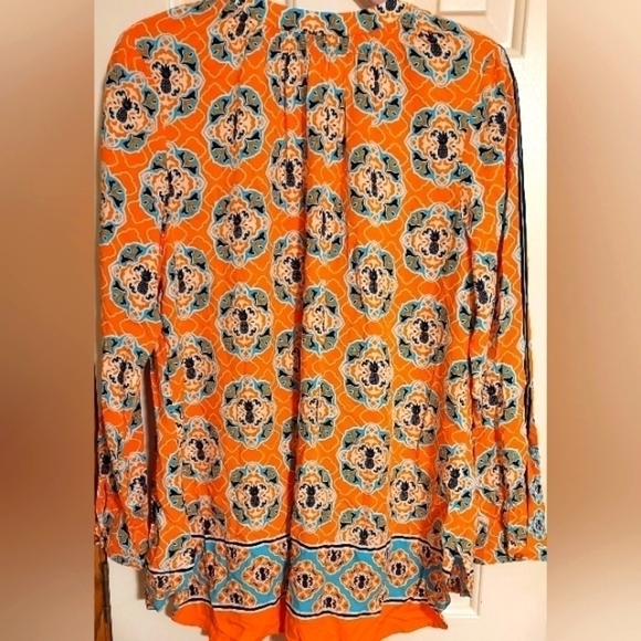 𝅺CROWN & Ivy women's long sleeve Pineapple Print hi-low tunic top size Small - Picture 3 of 3